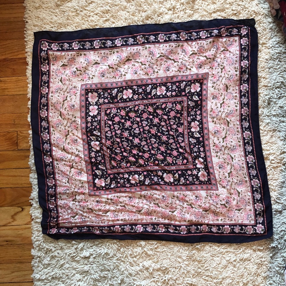 NWOT Anthropologie floral bandana